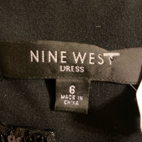 Nine West - Woman’s black sleeveless cocktail dress with decorative sequence, 6 - Picture 6 of 7